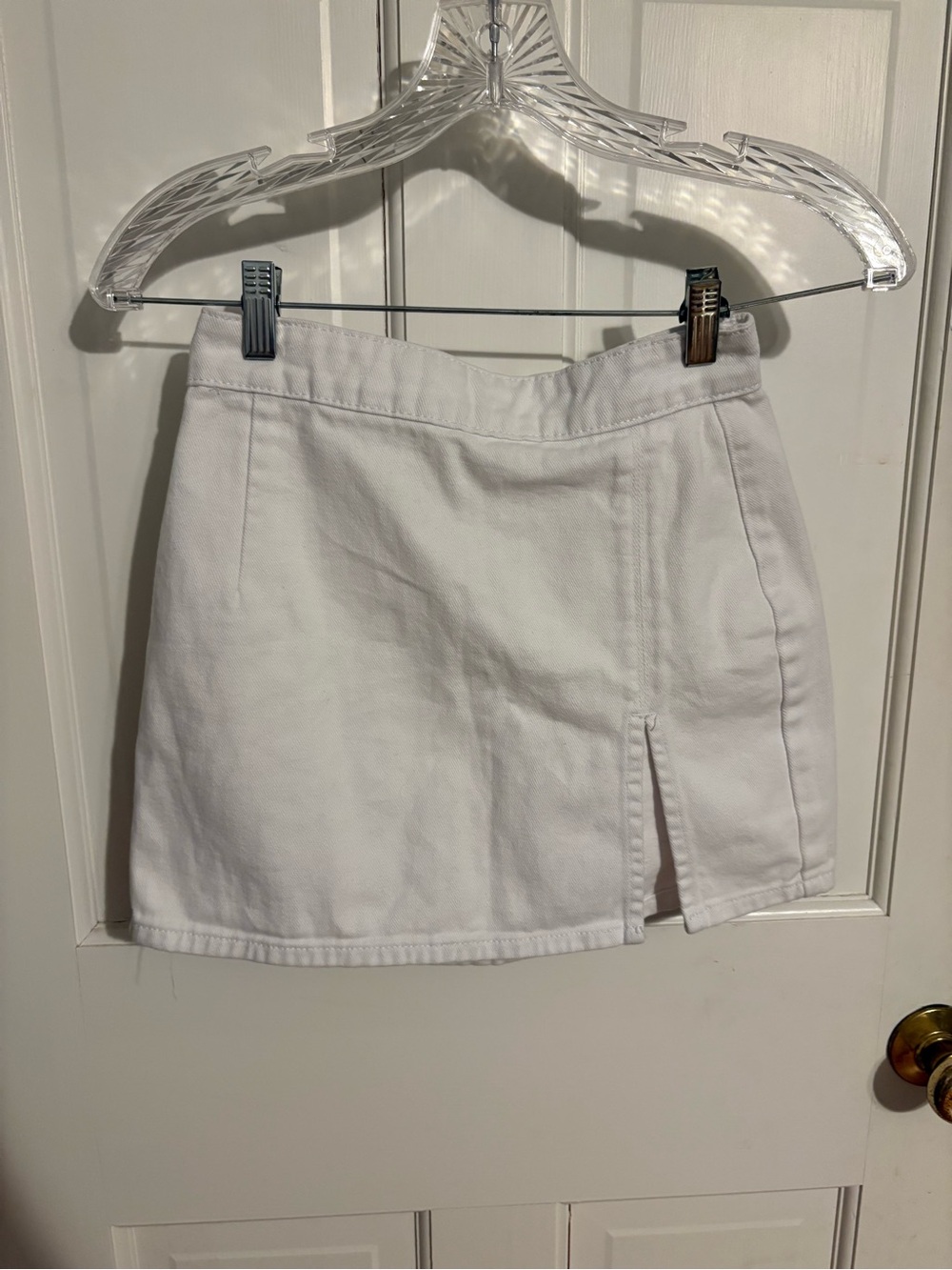 Lioness Mini Skort Skirt With Side Slit in White - Picture 3 of 6